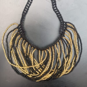 Collar entrelas